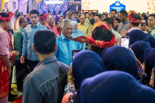 AL-SULTAN ABDULLAH RI'AYATUDDIN AL-MUSTAFA BILLAH SHAH
