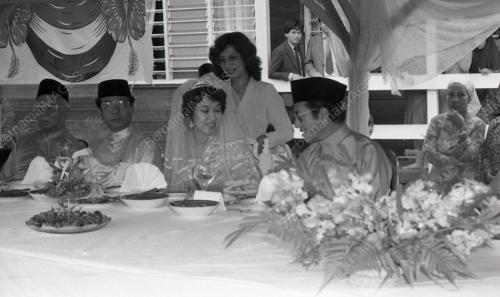 DR. MAHATHIR MOHAMAD