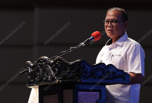 DATUK SERI WAN ROSDY WAN ISMAIL