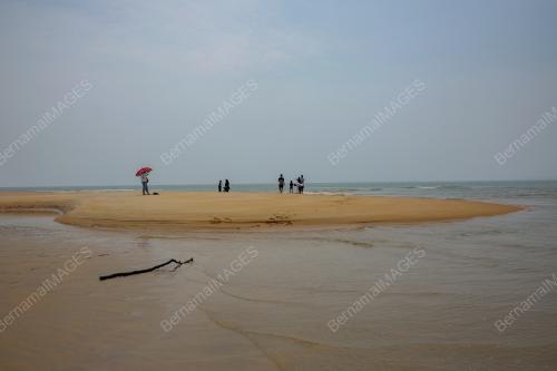 BETING PASIR PANTAI CHERATING