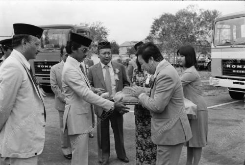 KERETA TOMAN