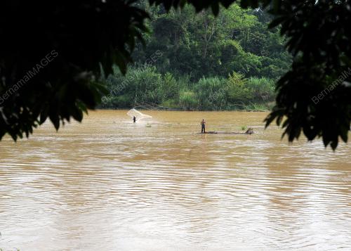 PH18_08112015_BANJIR