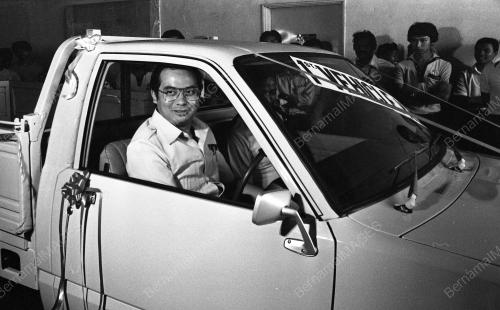 PH18_09032015_MB_KERETA