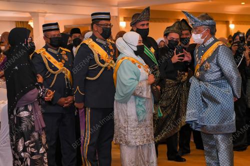 AL-SULTAN ABDULLAH RI'AYATUDDIN AL-MUSTAFA BILLAH SHAH