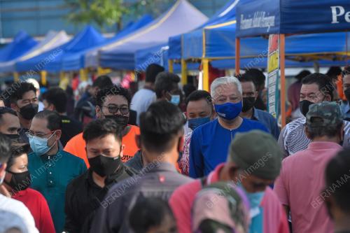 DATUK SERI ISMAIL SABRI YAAKOB