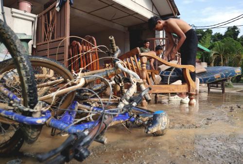 MANGSA BANJIR BERSIH RUMAH