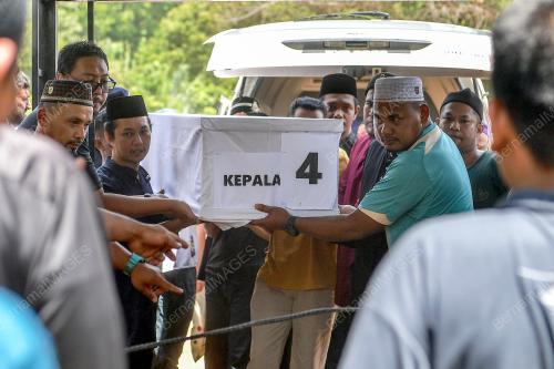 TRAGEDI NAHAS PESAWAT ELMINA