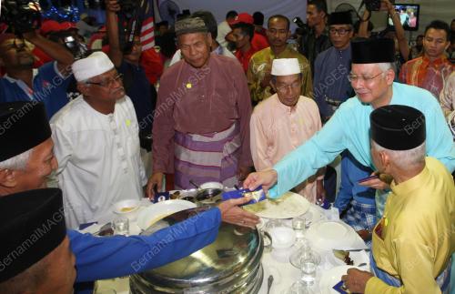 DATUK SERI MOHD NAJIB TUN ABDUL RAZAK