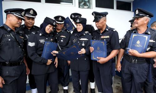 PH18_25032015_POLIS