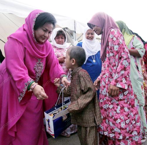 DATIN SERI ROSMAH MANSOR