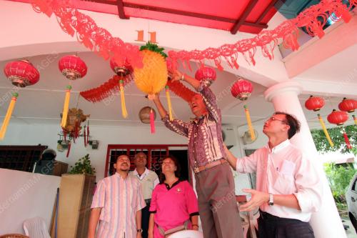 PH19_01022011_SUMBANGAN