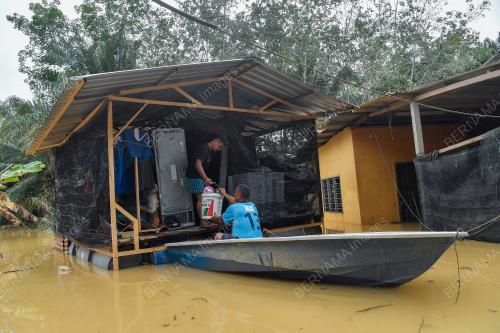 KUALA TRIANG DILANDA BANJIR GELOMBANG KEDUA