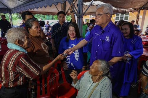 DATUK SERI ISMAIL SABRI YAAKOB