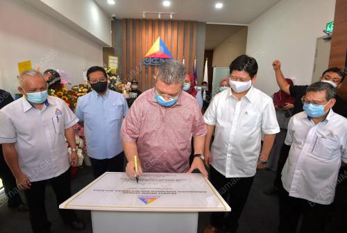 DATUK SAIFUDDIN ABDULLAH