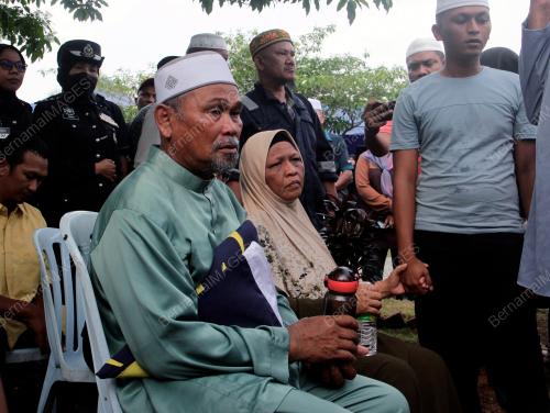 PENGEBUMIAN JENAZAH ALLAHYARHAM KONSTABEL MUHAMAD SYAFIQ AHMAD S
