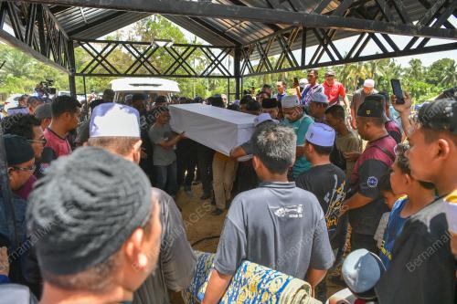 TRAGEDI NAHAS PESAWAT ELMINA