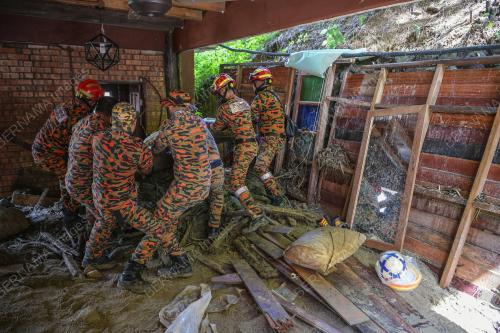 OPERASI MENCARI DAN MENYELAMAT BOBBY ECO FARM RESORT