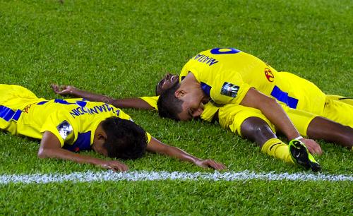 PH19_24102014_BOLA_SEPAK