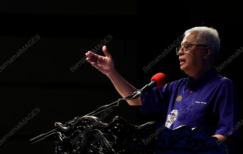DATUK SERI ISMAIL SABRI YAAKOB