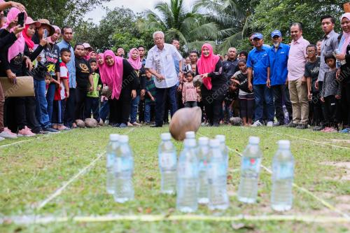DATUK SERI ISMAIL SABRI YAAKOB
