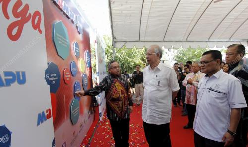 PH20_04022012_NAJIB_MAMPU