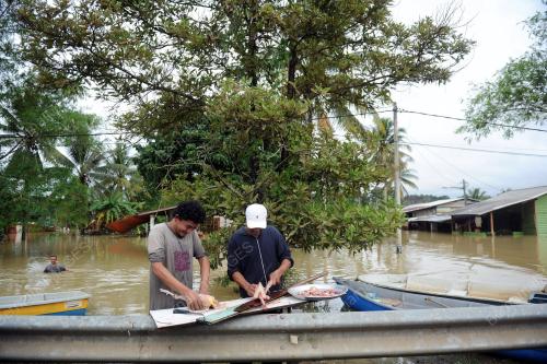 PH20_05122013_BANJIR
