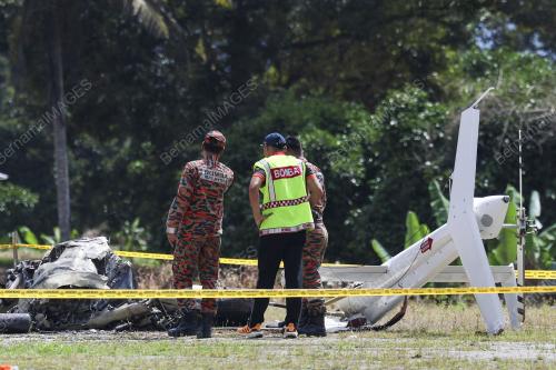 HELIKOPTER TERBAKAR