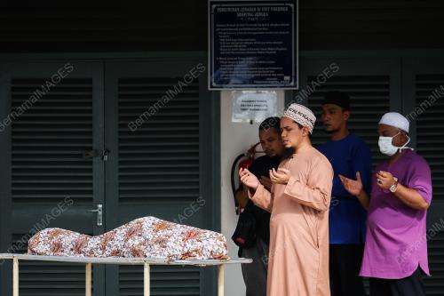 KEMALANGAN RAGUT 3 SEKELUARGA DI LPT