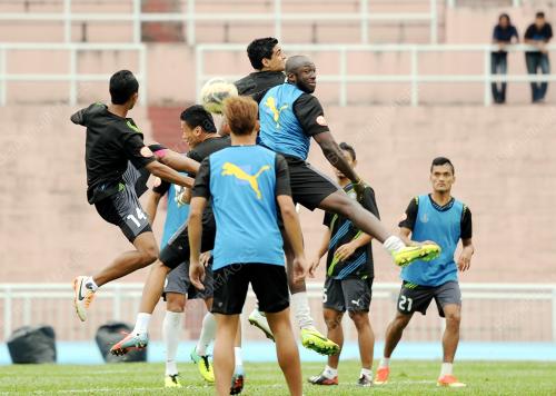 PH20_16012013_BOLA_LATIHAN