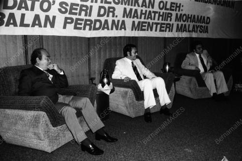 DR. MAHATHIR BIN MOHAMAD