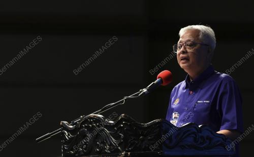 DATUK SERI ISMAIL SABRI YAAKOB
