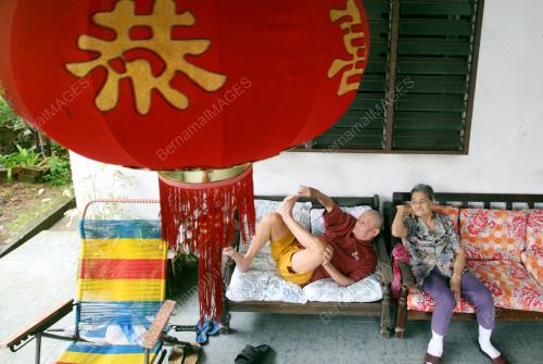 PH21_01022011_CNY
