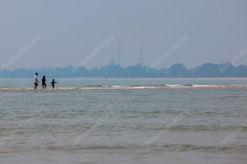 BETING PASIR PANTAI CHERATING