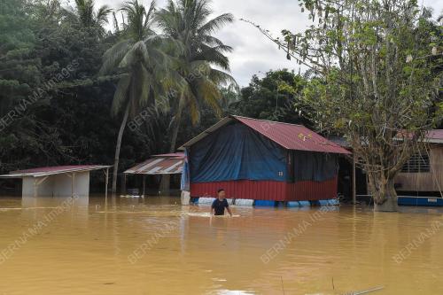 KUALA TRIANG DILANDA BANJIR GELOMBANG KEDUA