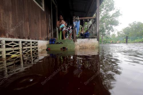 PH21_04122013_BANJIR