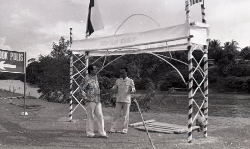MOHD. NAJIB TUN ABDUL RAZAK