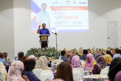 DATUK SERI ABDUL RAHMAN MOHAMAD