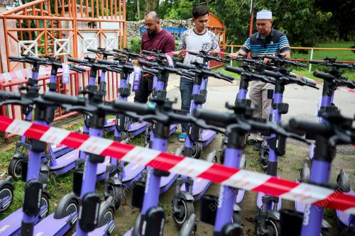 SKUTER ELEKTRIK & BECA UNTUK KEGUNAAN PENGUNDI PRU KE 15
