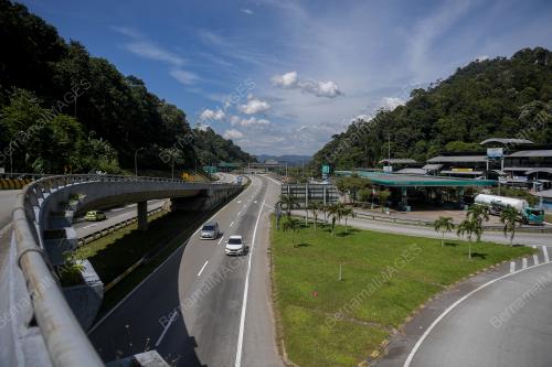 TINJAUAN LEBUHRAYA PANTAI TIMUR