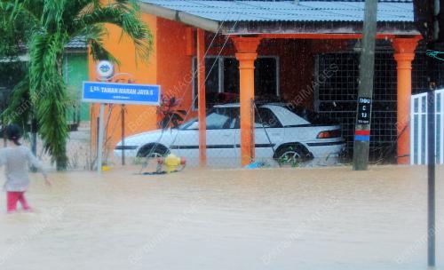 PH21_23122014_BANJIR4