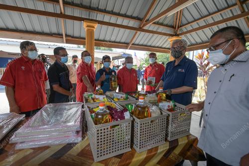DATUK SERI ISMAIL SABRI YAAKOB 