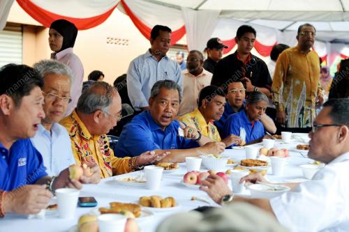 PH22_02032012_MUHYIDDIN