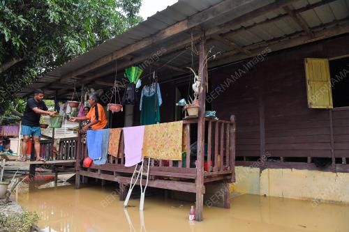 KUALA TRIANG DILANDA BANJIR GELOMBANG KEDUA