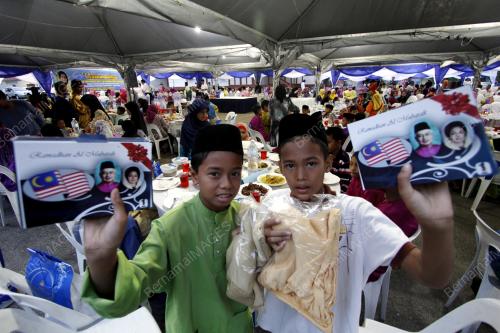 PH22_04082012_ROSMAH