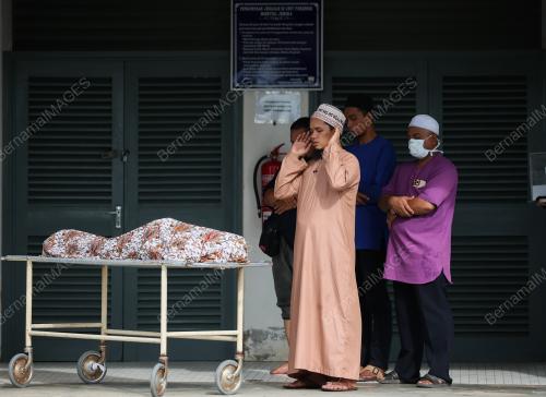 KEMALANGAN RAGUT 3 SEKELUARGA DI LPT