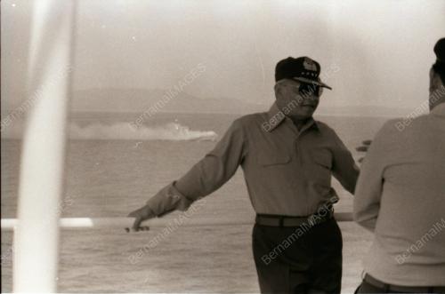 AGUNG DAN TENTERA LAUT