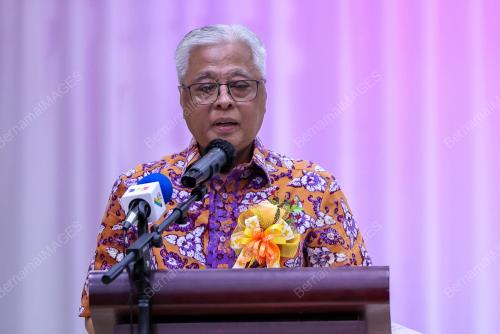 DATUK SERI ISMAIL SABRI YAAKOB