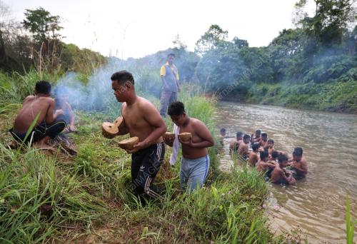 BERSUNAT SUKU KAUM JAHUT