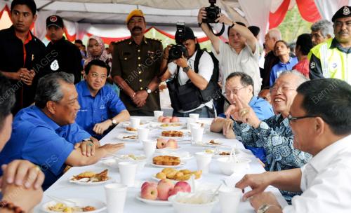 PH23_02032012_MUHYIDDIN