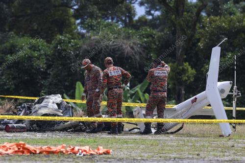 HELIKOPTER TERBAKAR